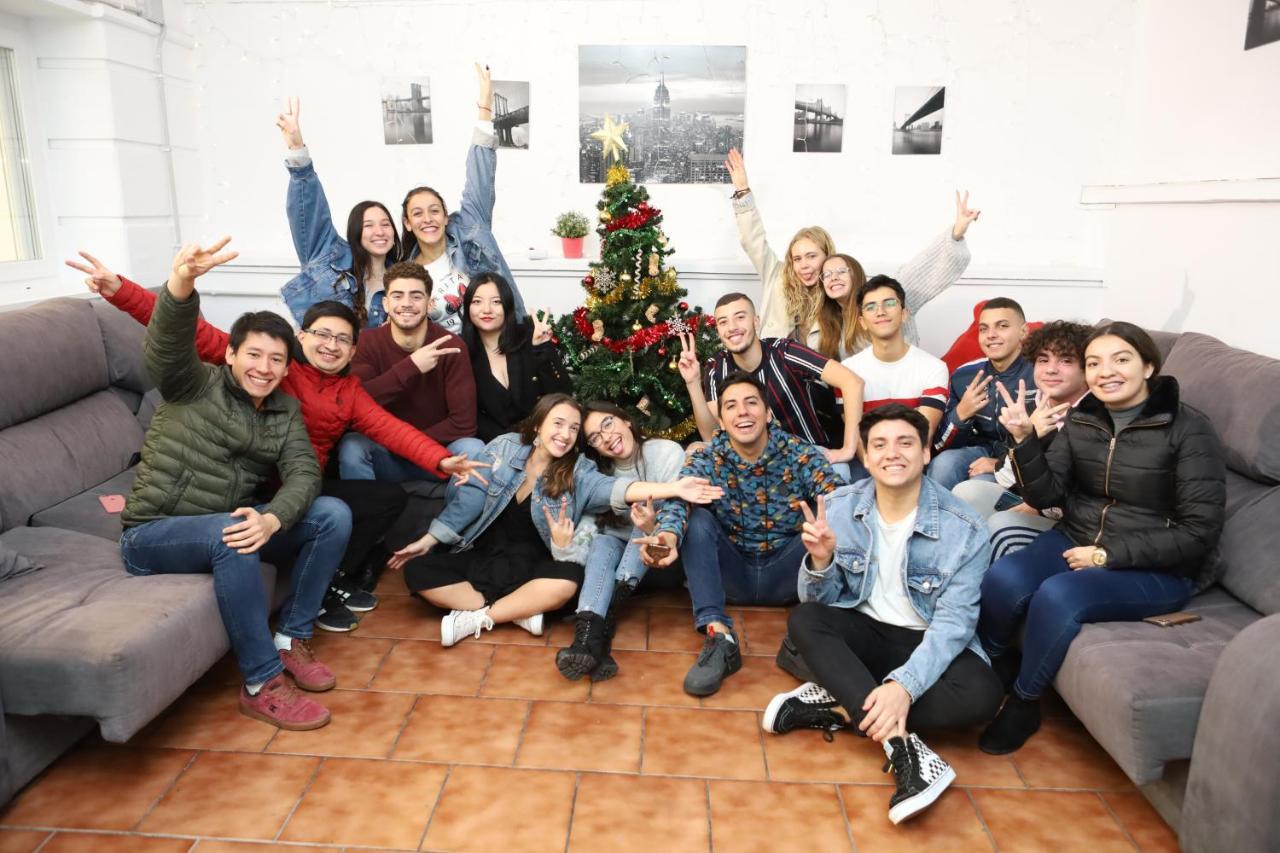 Residencia Universitaria Alboran Appartement *